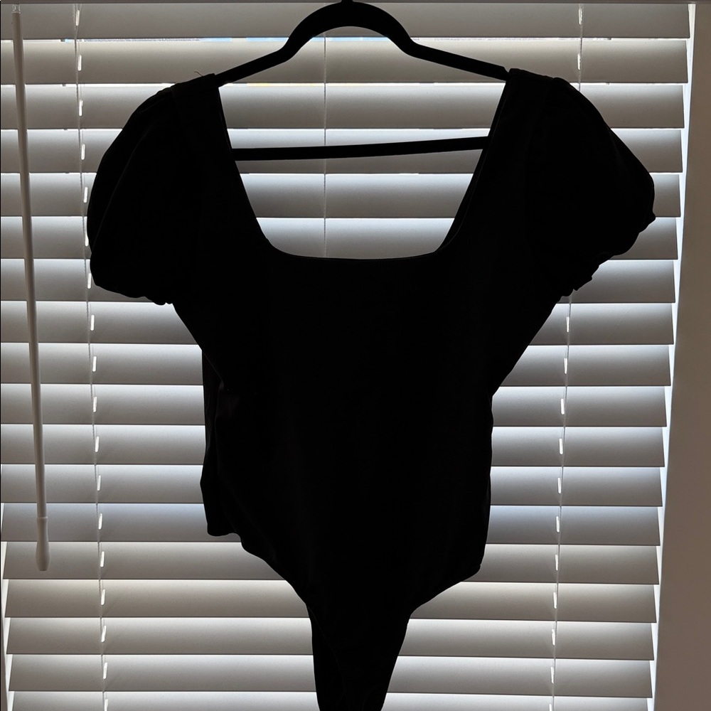 ASTR the Label Black Puff Sleeve Bodysuit